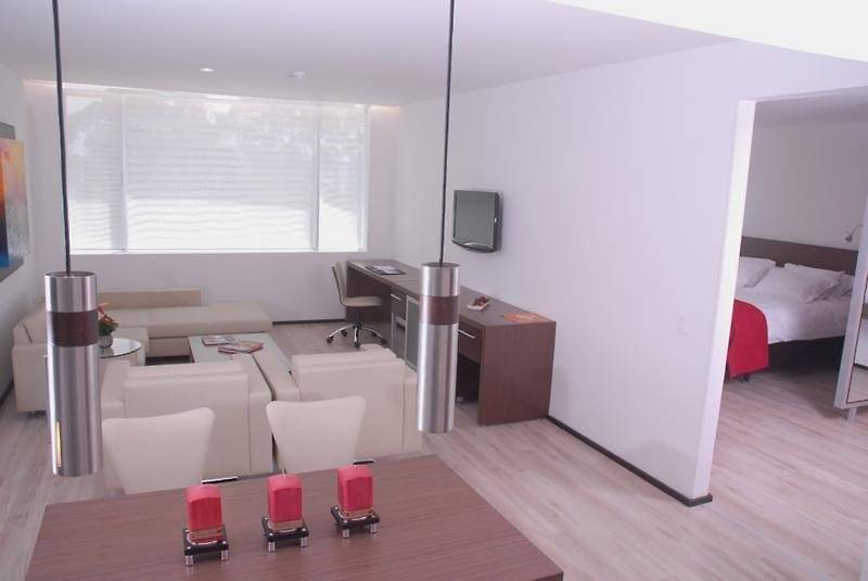 فندق NH Collection Medellin Royal