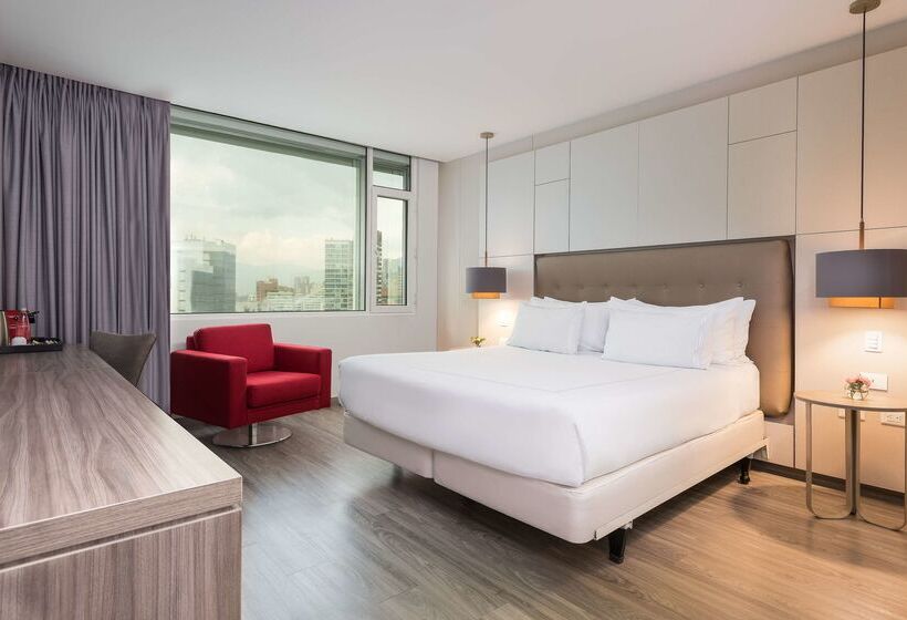 فندق NH Collection Medellin Royal