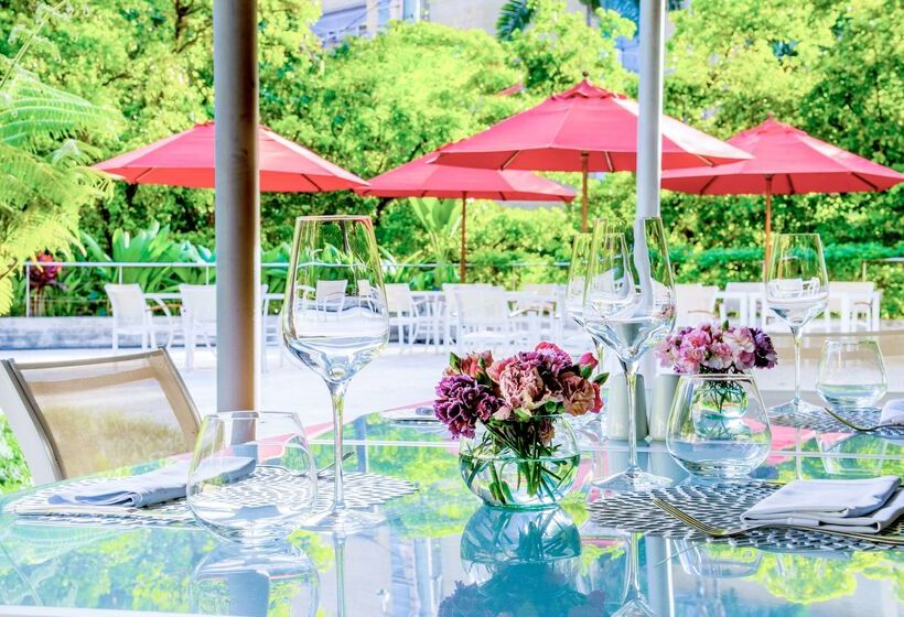 فندق NH Collection Medellin Royal