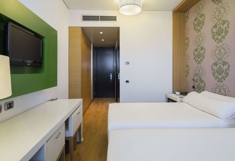 בית מלון כפרי NH Milano Fiera