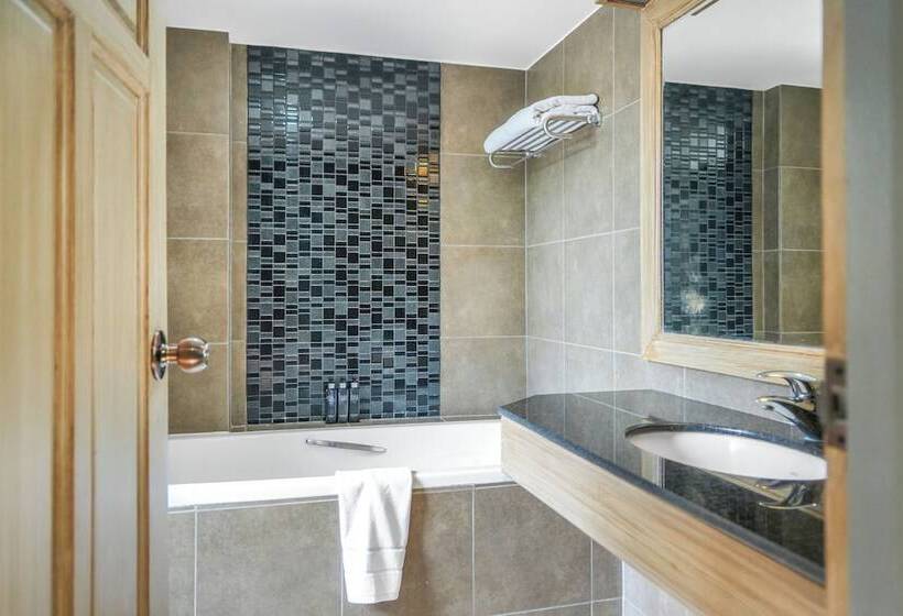 Отель Nora Lakeview