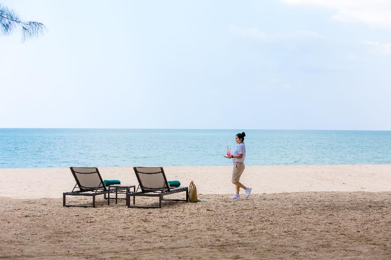 هتل Outrigger Khao Lak Beach Resort   Sha Extra Plus