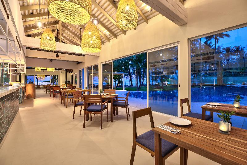 Hotel Outrigger Khao Lak Beach Resort   Sha Extra Plus
