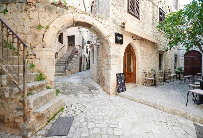 هتل Palace Derossi