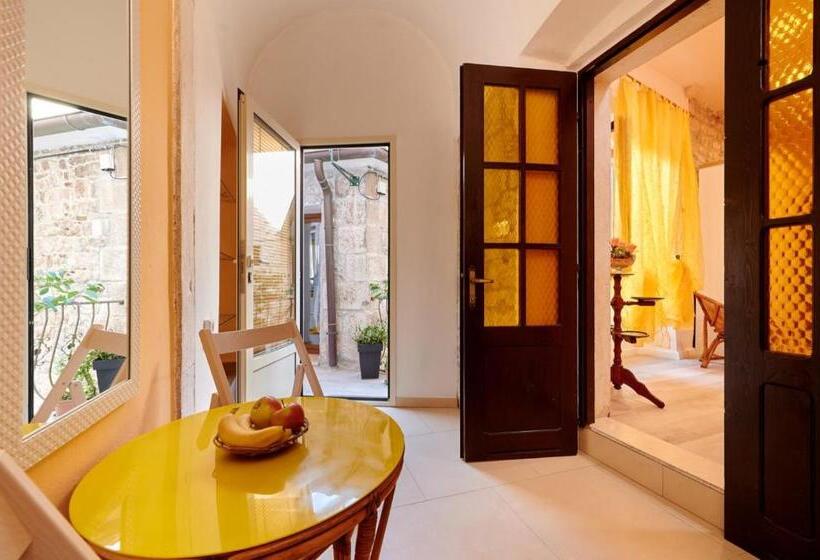 هتل Palace Derossi