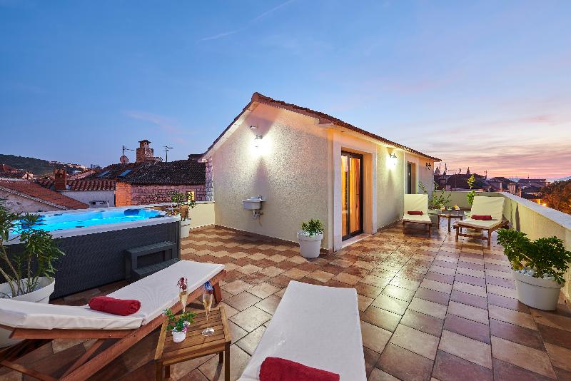 בית מלון כפרי Palace Derossi