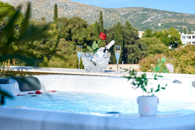 هتل Palace Derossi