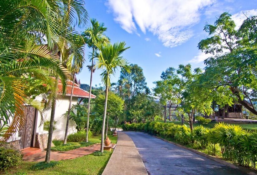 Отель Panviman Chiang Mai Spa Resort