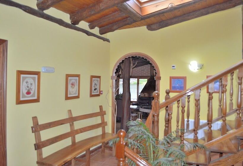 هتل Posada Peñas Arriba