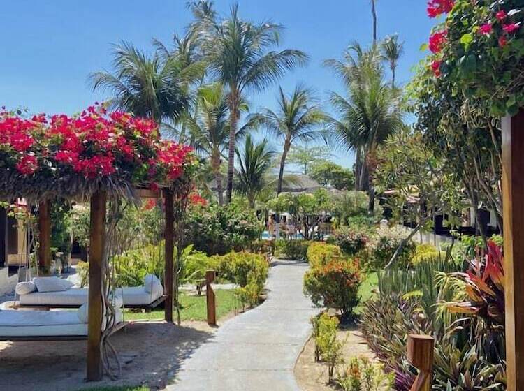 هتل Pousada Capitao Thomaz