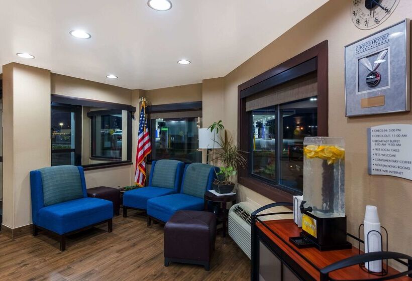 בית מלון כפרי Quality Inn