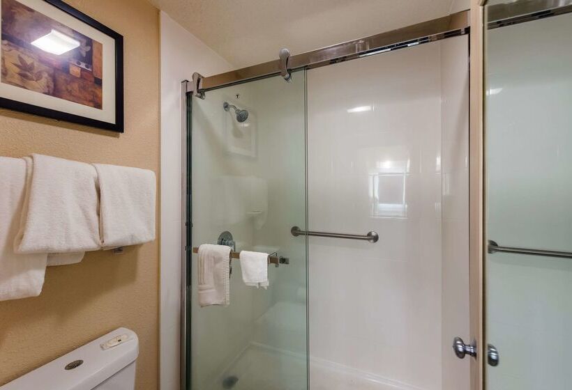 בית מלון כפרי Quality Inn