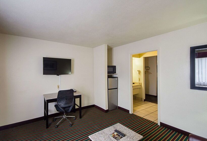 فندق Baymont By Wyndham Del Rio