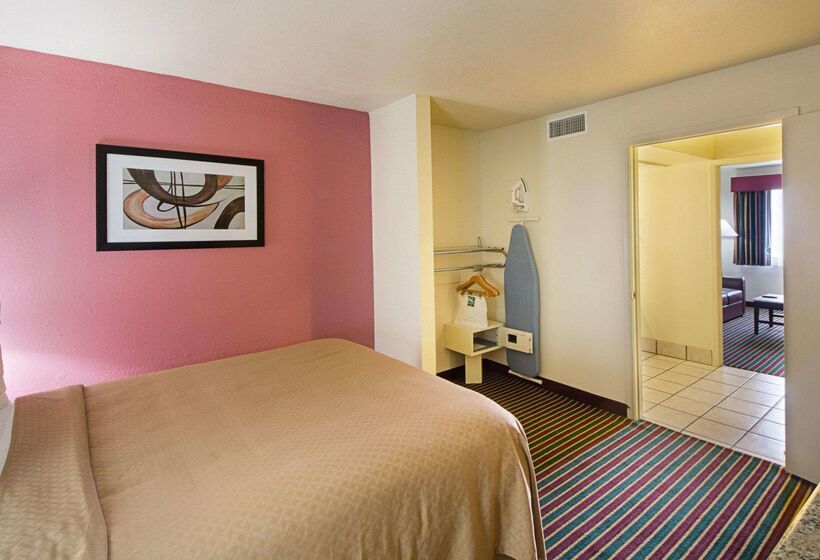 فندق Baymont By Wyndham Del Rio