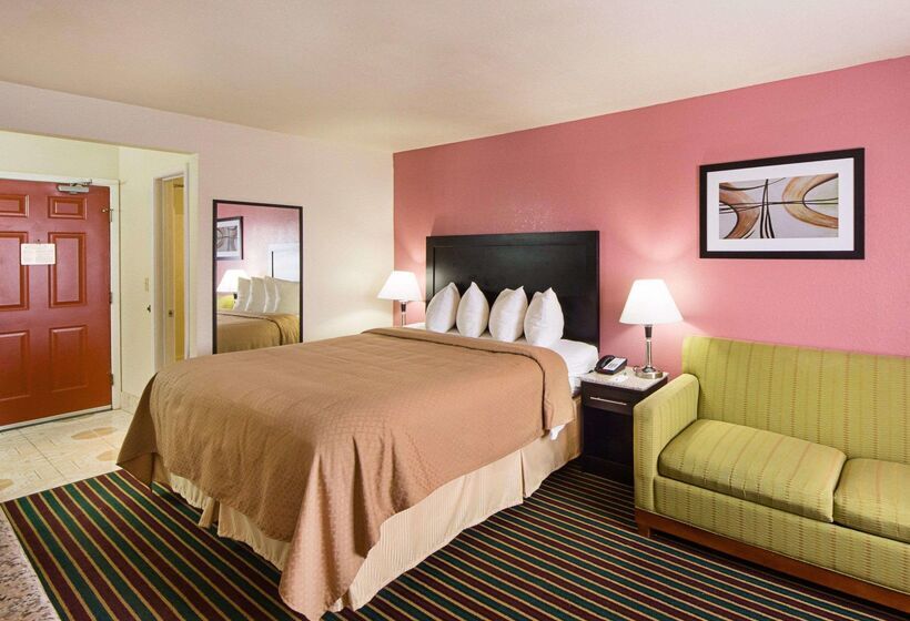 فندق Baymont By Wyndham Del Rio