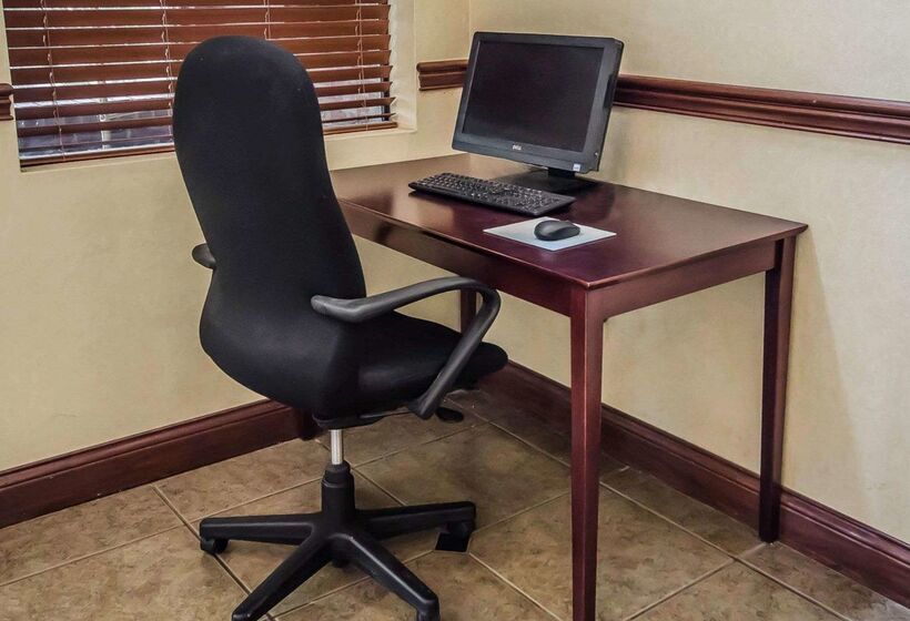 酒店 Quality Suites