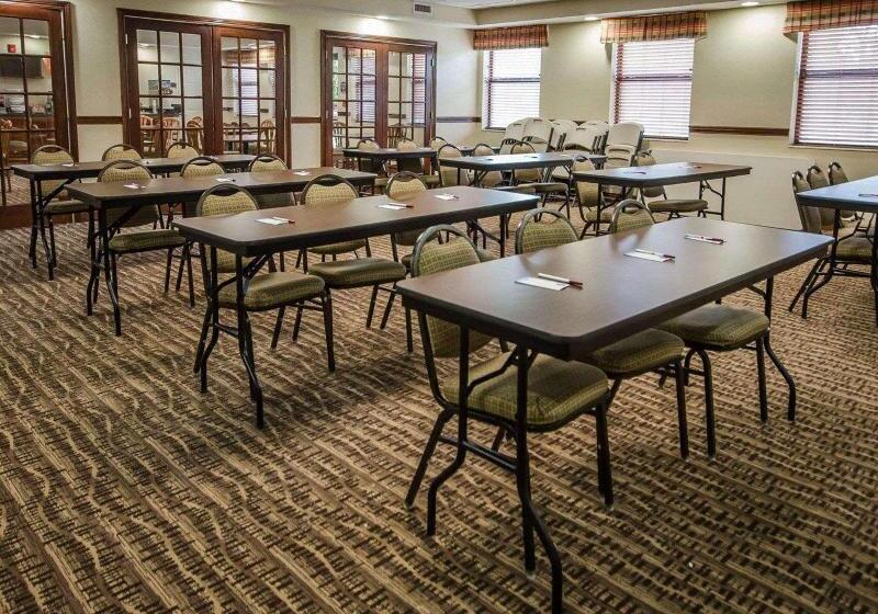 酒店 Quality Suites