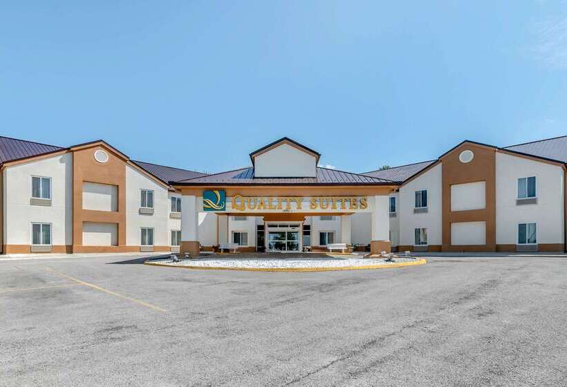 فندق Quality Suites Kansas City International Airport