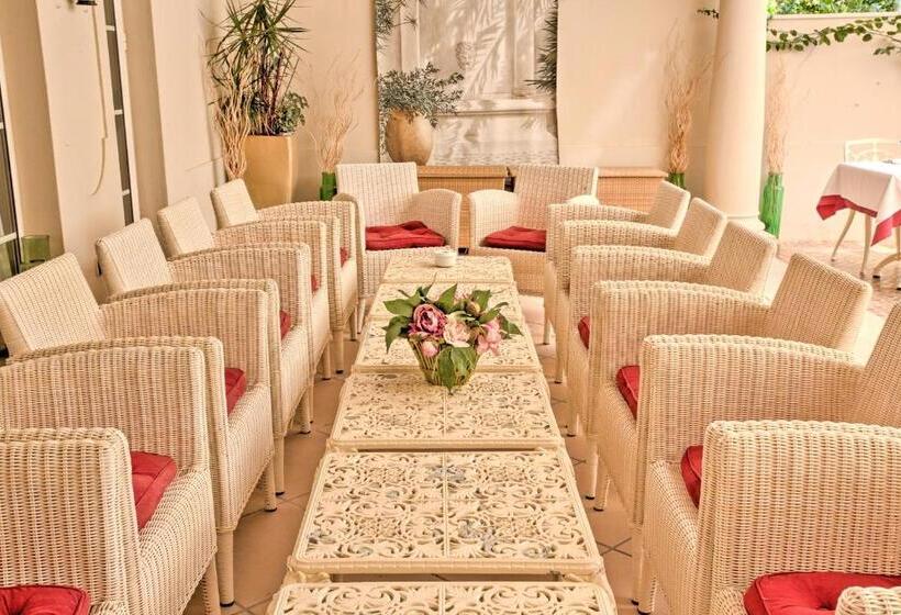 فندق Quinta Jacintina   My Secret Garden