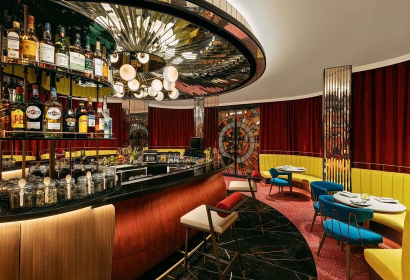 ホテル Radisson Mumbai Goregaon