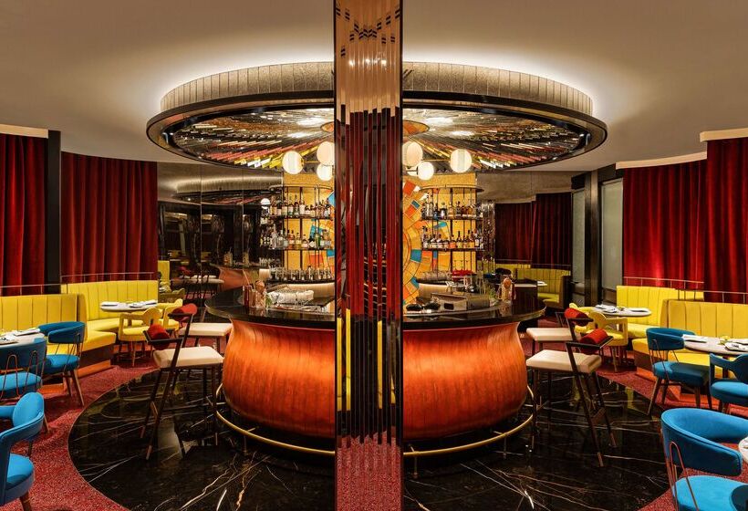 ホテル Radisson Mumbai Goregaon