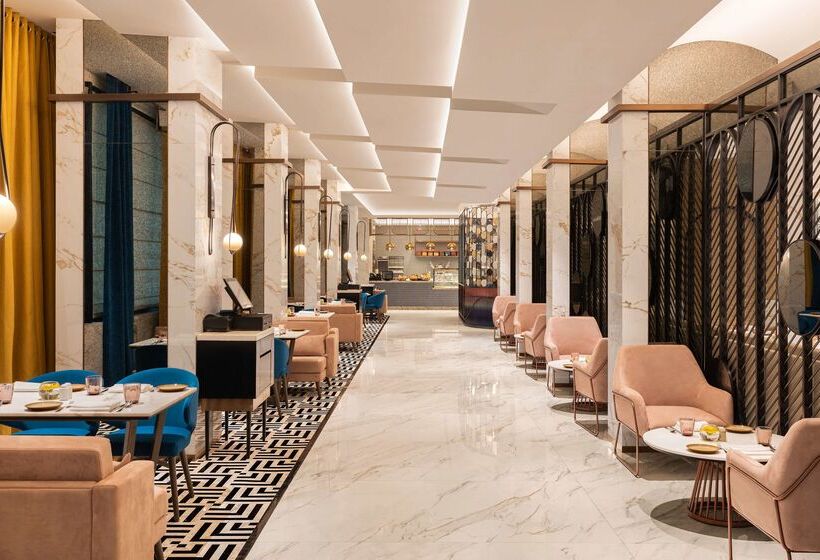 ホテル Radisson Mumbai Goregaon