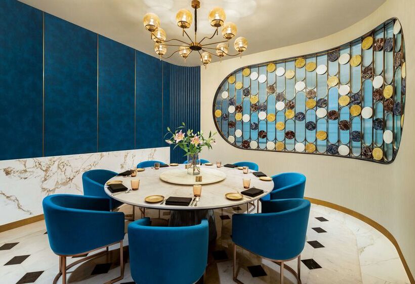 ホテル Radisson Mumbai Goregaon