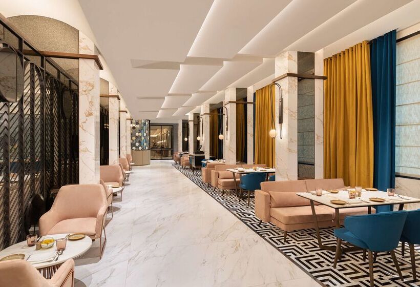 ホテル Radisson Mumbai Goregaon