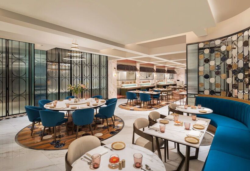 ホテル Radisson Mumbai Goregaon