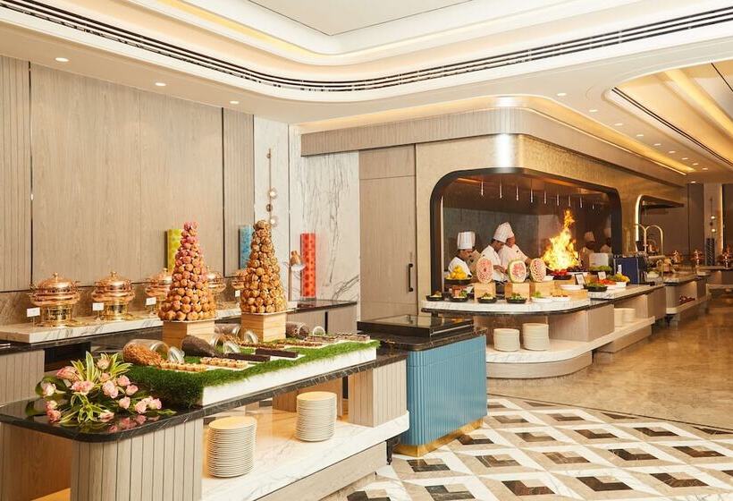 ホテル Radisson Mumbai Goregaon