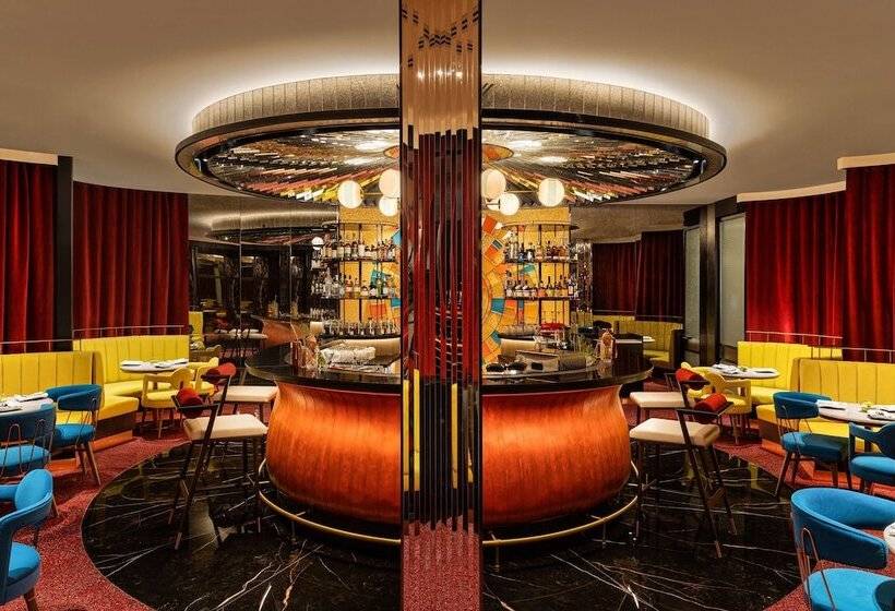 ホテル Radisson Mumbai Goregaon