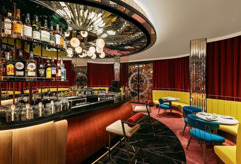 ホテル Radisson Mumbai Goregaon