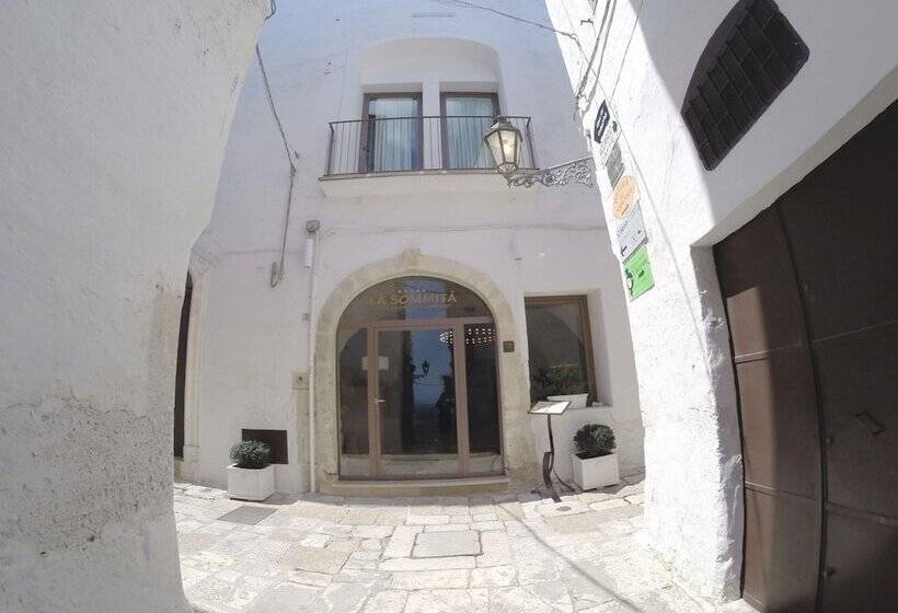 בית מלון כפרי La Sommità Relais & Chateaux