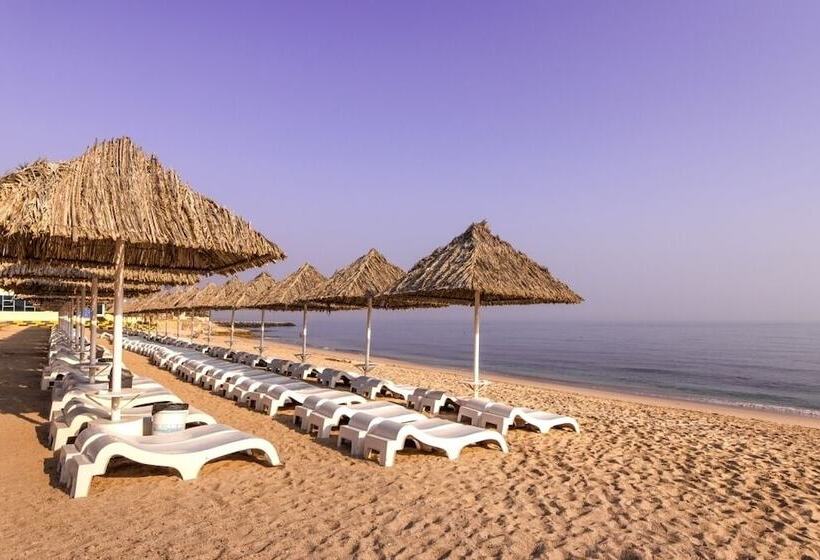 Royal Beach Hotel & Resort