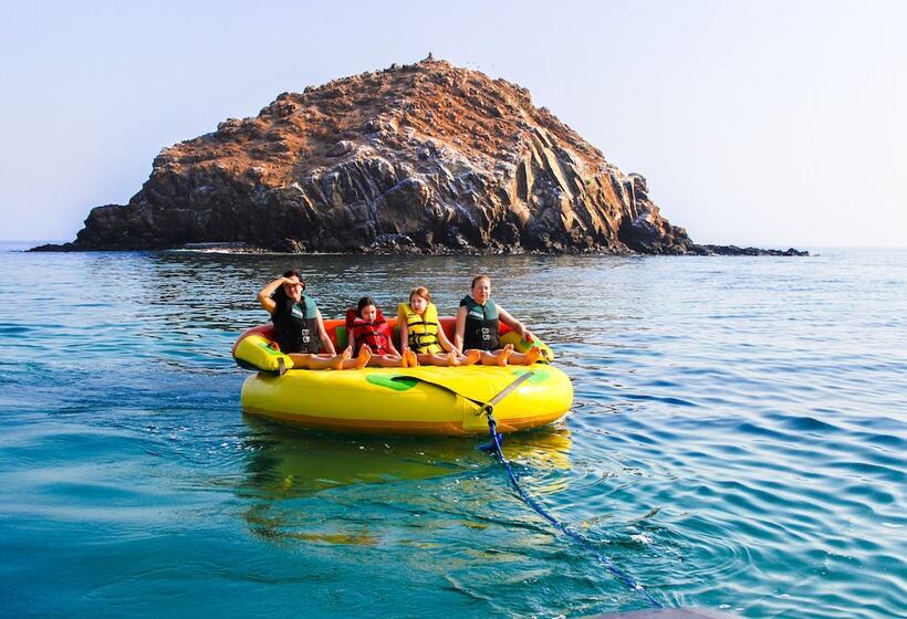 Royal Beach Hotel & Resort