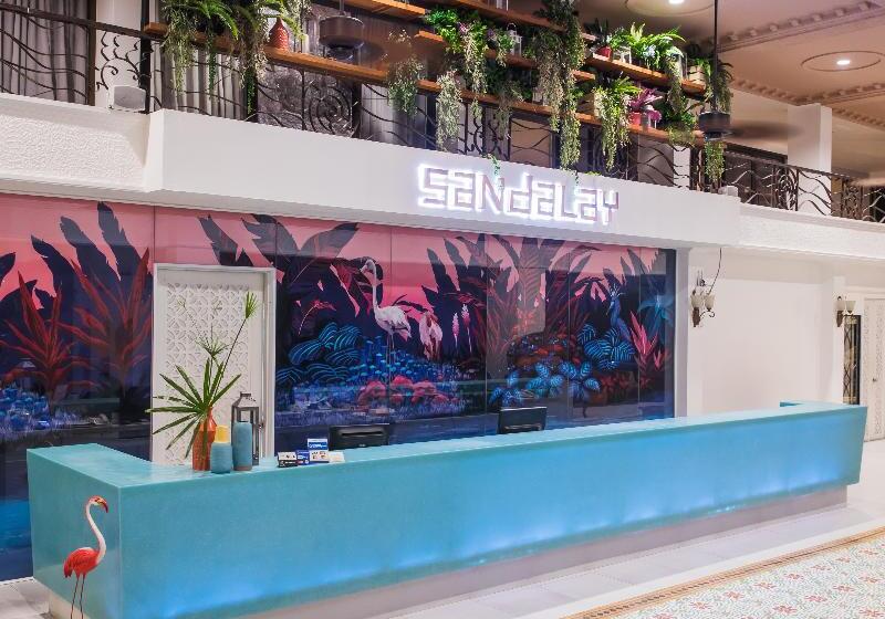 هتل Sandalay Resort