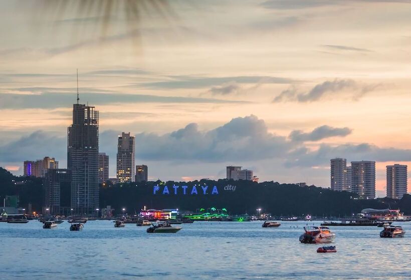 هتل Sandalay Resort