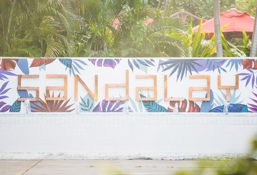 هتل Sandalay Resort