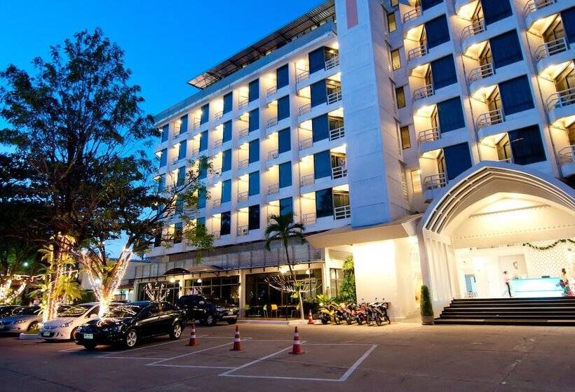 هتل Sandalay Resort