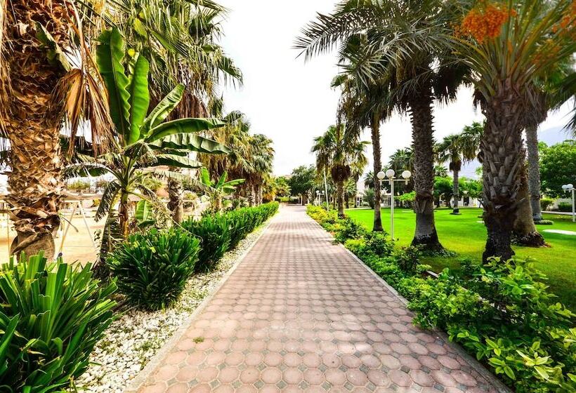 Sandy Beach Hotel & Resort