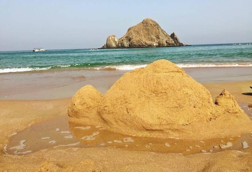 Sandy Beach Hotel & Resort