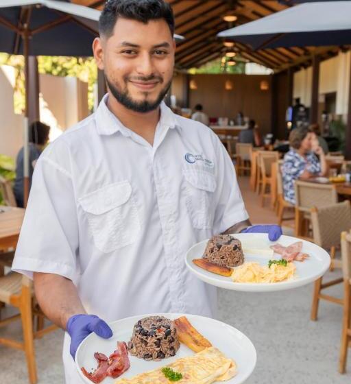 فندق Santa Teresa By The Beach