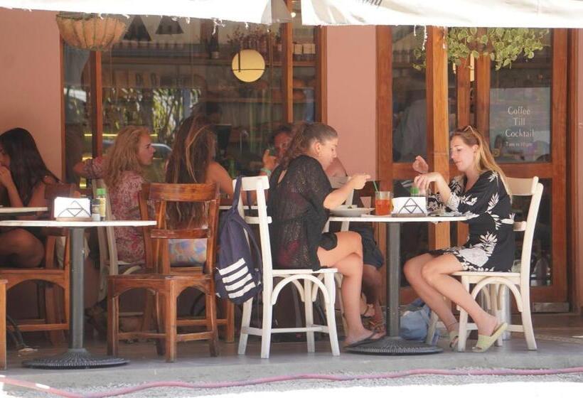 فندق Santa Teresa By The Beach