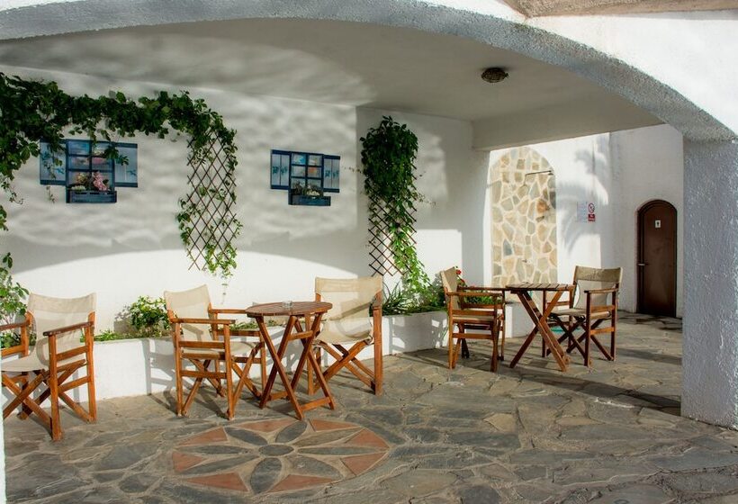 בית מלון כפרי Seralis