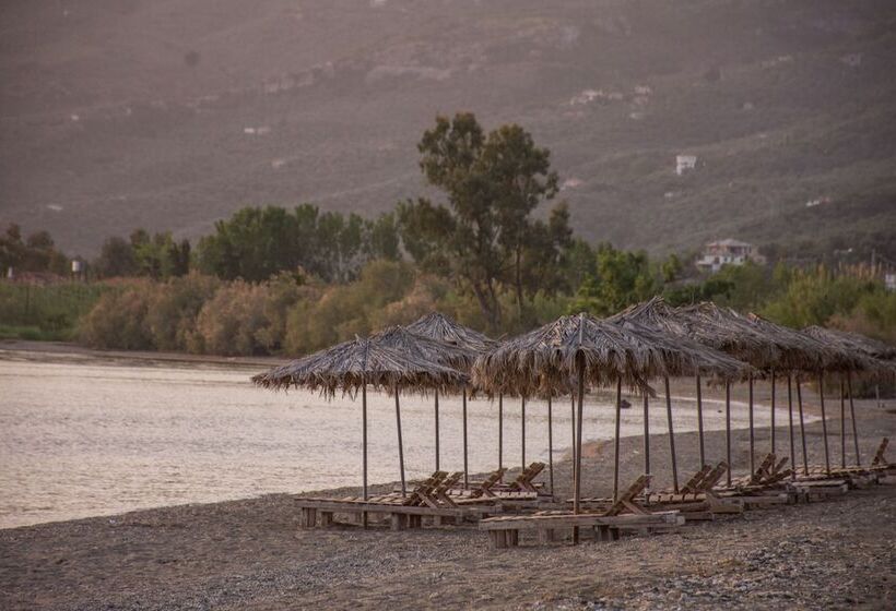 בית מלון כפרי Seralis