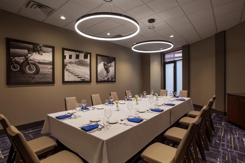 호텔 Sheraton Suites Philadelphia Airport