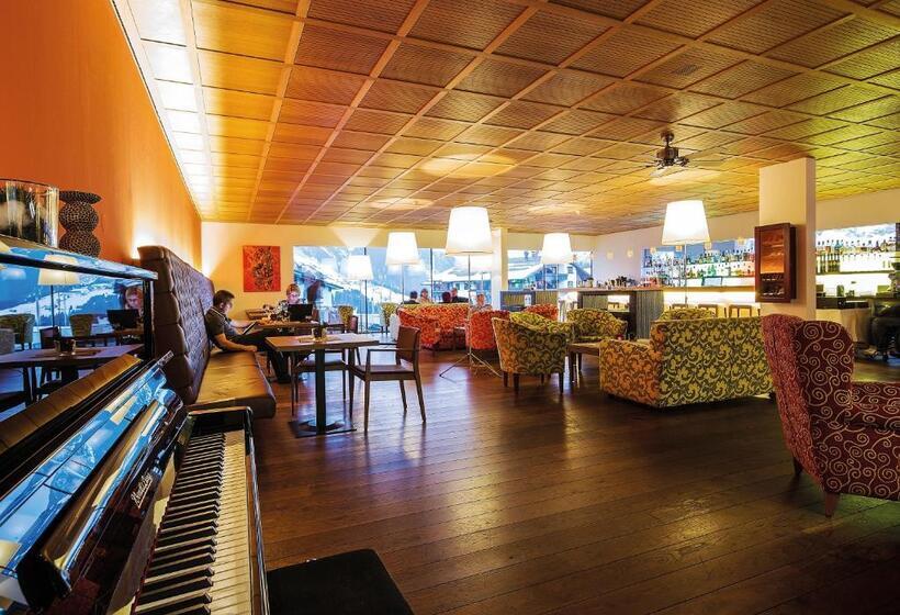 ホテル Steffisalp