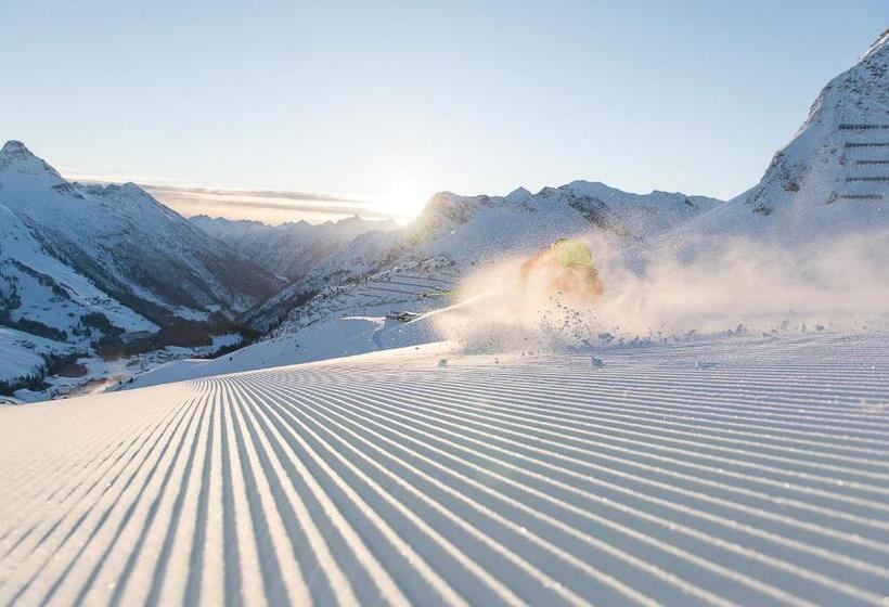 ホテル Steffisalp