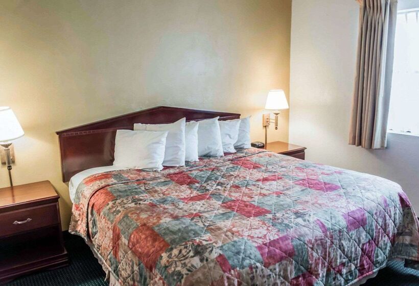 فندق Suburban Studios Tallahassee Near University