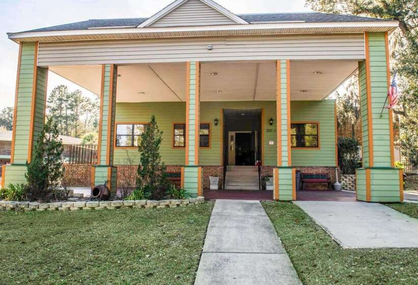 فندق Suburban Studios Tallahassee Near University